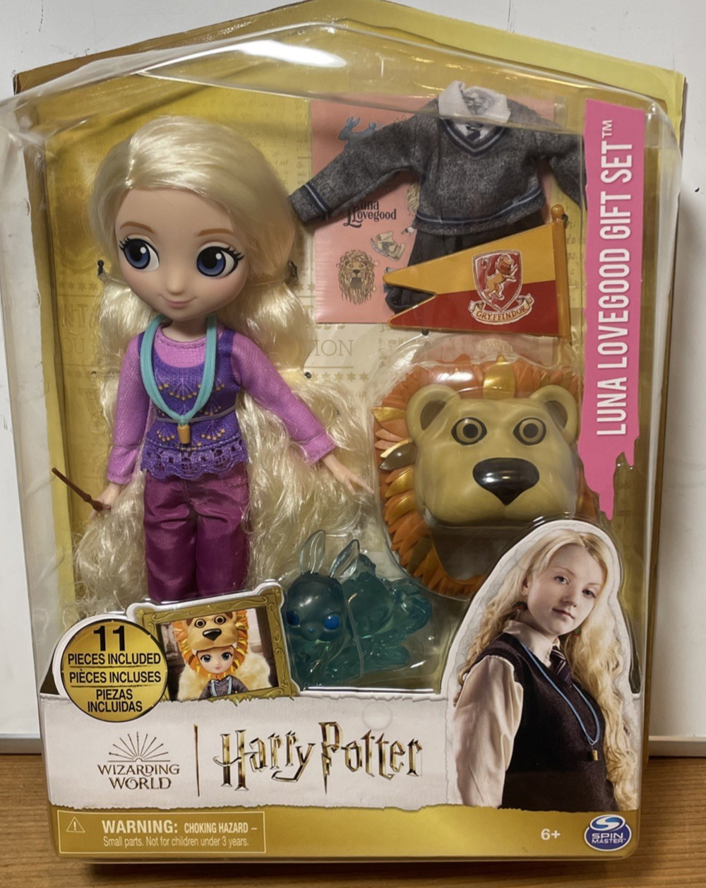 Wizarding World Harry Potter Luna Lovegood 8" Doll Gift Set 2 Outfits, 11 Pieces